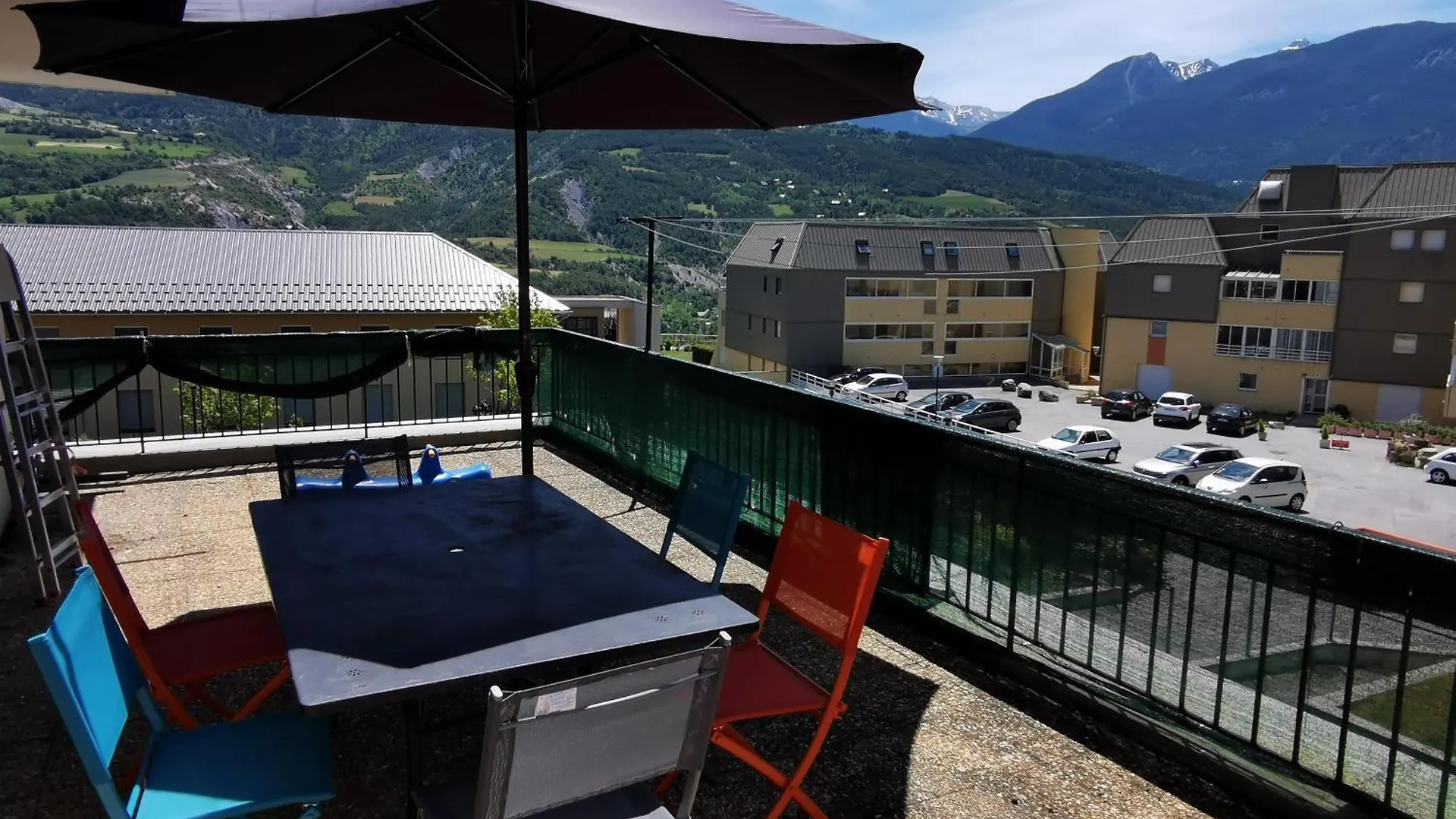 Appartement A 5Min Du Centre Ville D'Embrun